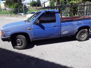 1990 Nissan Pickup for sale in Manchester, 