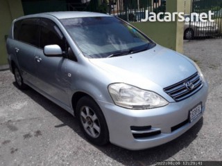 2007 Toyota IPSUM