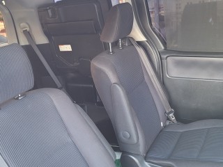 2014 Toyota Noah
$2,450,000