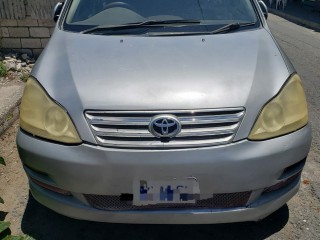 2004 Toyota Ipsum for sale in Kingston / St. Andrew, Jamaica