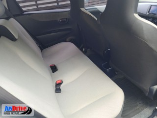 2013 Toyota Vitz