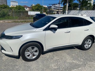 2018 Toyota HARRIER
$4,700,000