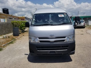 2013 Toyota Hiace High Top for sale in Kingston / St. Andrew, Jamaica