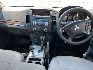 2014 Mitsubishi Pajero Gls