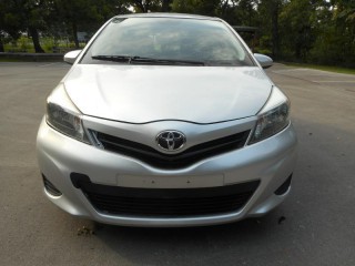 2013 Toyota yaris for sale in Outside Jamaica, Jamaica
