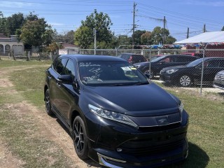 2020 Toyota Harrier 
$5,800,000