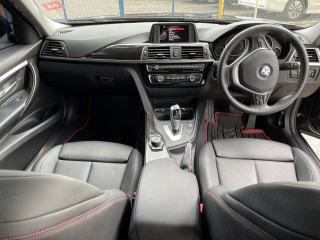 2017 BMW 318i