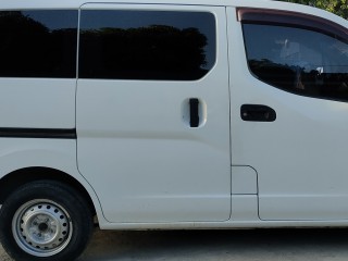 2011 Nissan Nv200