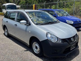 2017 Nissan Ad wagon