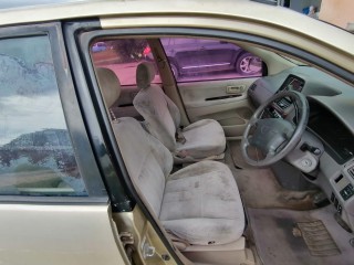 2001 Toyota Ipsum