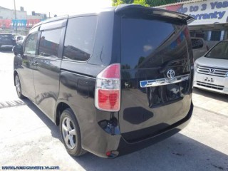 2009 Toyota noah for sale in Kingston / St. Andrew, Jamaica