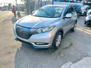 2015 Honda vezel Hybrid 
$2,700,000