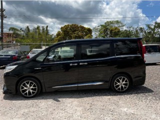 2015 Toyota Noah
$3,200,000