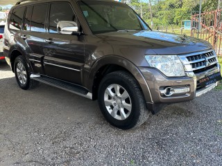 2015 Mitsubishi Pajero