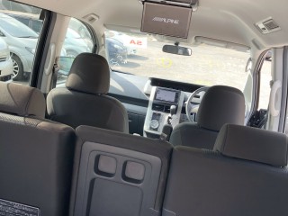 2010 Toyota Voxy for sale in Manchester, Jamaica
