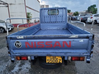 2011 Nissan Cabstar Truck