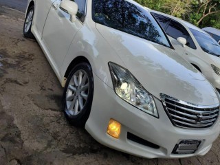 2010 Toyota Crown