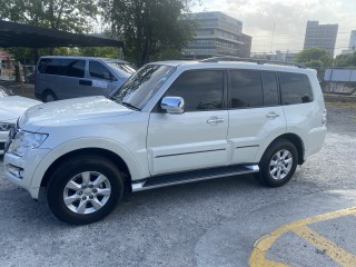 2016 Mitsubishi PAJERO