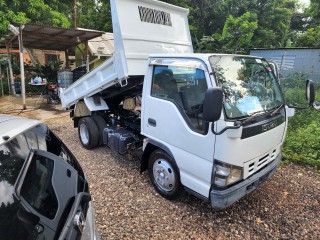 2006 Isuzu Isuzu elf 3 ton tipper trucks