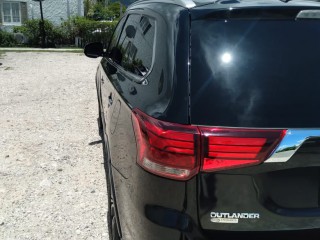 2016 Mitsubishi Outlander