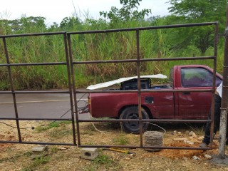 1989 Toyota Hilux for sale in St. Catherine, Jamaica