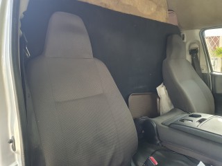 2013 Toyota Hiace