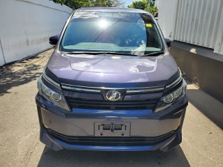 2014 Toyota VOXY