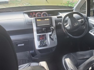 2011 Toyota Voxy