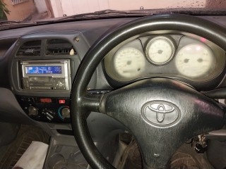 2001 Toyota RAV4