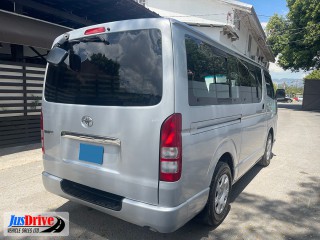 2009 Toyota HIACE