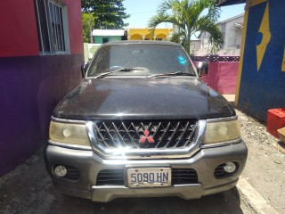 2003 Mitsubishi Montero Sport