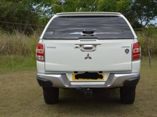 2017 Mitsubishi L200 Barbarian for sale in Kingston / St. Andrew, Jamaica
