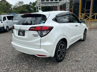 2016 Honda Vezel
$2,999,999
