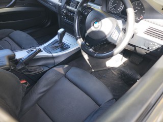 2010 BMW 320i