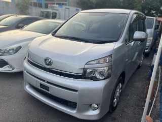 2012 Toyota Voxy