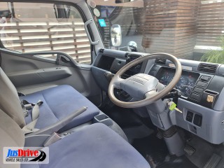 2011 Mitsubishi CANTER