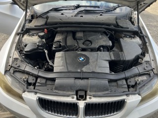 2008 BMW 320i