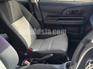 2014 Toyota aqua for sale in Kingston / St. Andrew, Jamaica