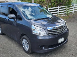 2011 Toyota Noah for sale in Kingston / St. Andrew, Jamaica