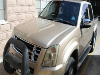 2010 Isuzu Dmax for sale in Kingston / St. Andrew, Jamaica