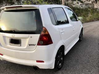 2004 Daihatsu YRV