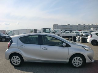 2017 Toyota Aqua Hybrid for sale in Kingston / St. Andrew, Jamaica