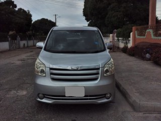 2011 Toyota Noah for sale in Kingston / St. Andrew, Jamaica
