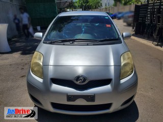 2010 Toyota VITZ