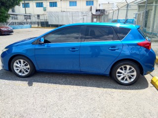 2012 Toyota Auris for sale in Kingston / St. Andrew, Jamaica