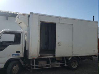 2005 Isuzu ELF