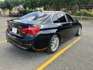 2018 BMW 318i