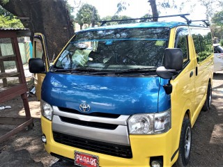 2014 Toyota 15 Seater Hiace for sale in Kingston / St. Andrew, Jamaica