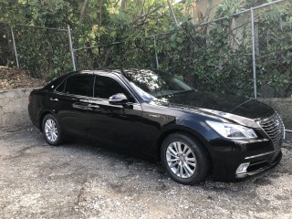 2013 Toyota Crown RoyalSaloon for sale in Kingston / St. Andrew, Jamaica