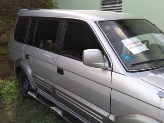 2003 Mitsubishi Freeca for sale in Kingston / St. Andrew, Jamaica